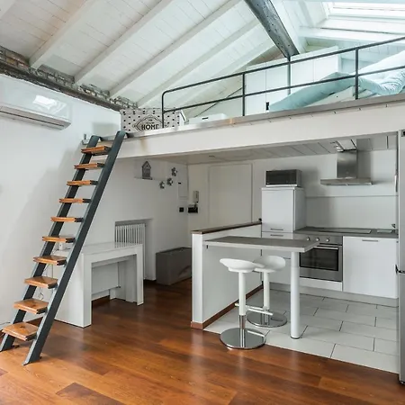 In Our By Solutions 科莫